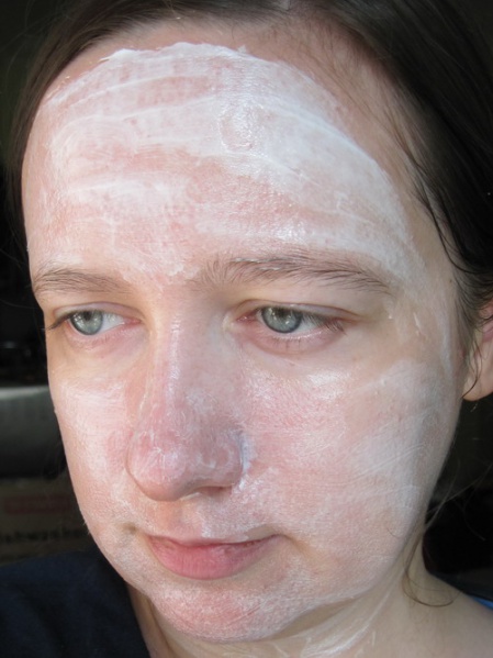 Файл:Mask-on.jpg