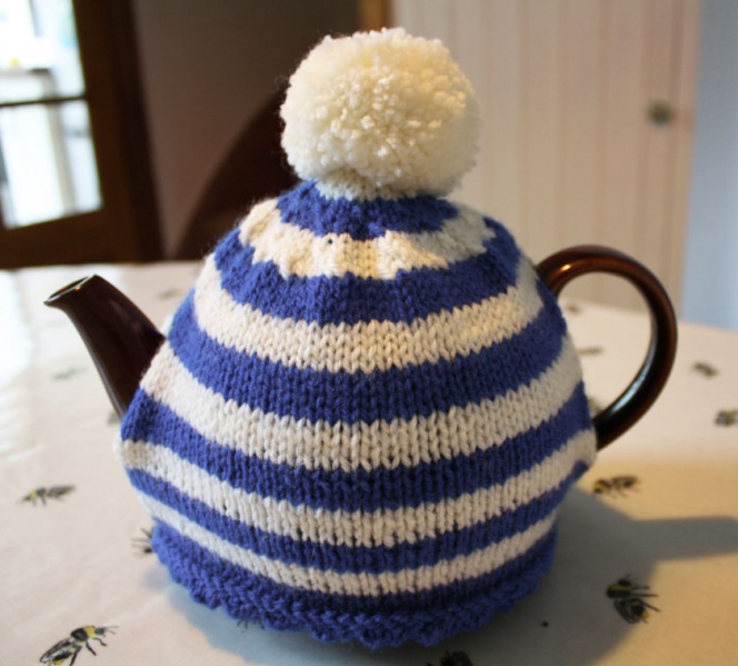 Файл:Tea cosy doll 6.jpg