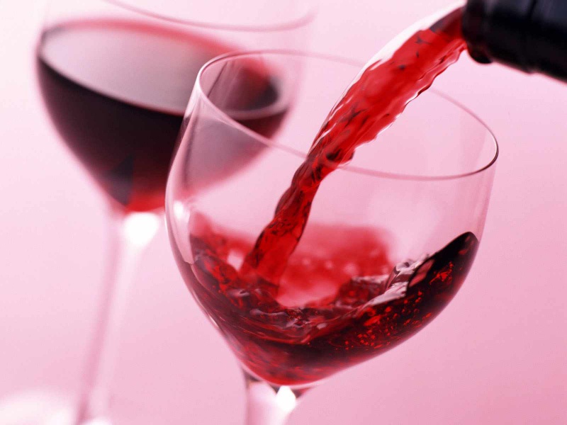Файл:Wine-face-mask1.jpg