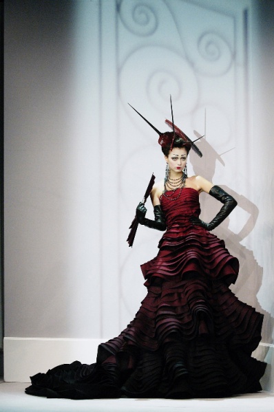 Файл:Haute couture 4.jpg