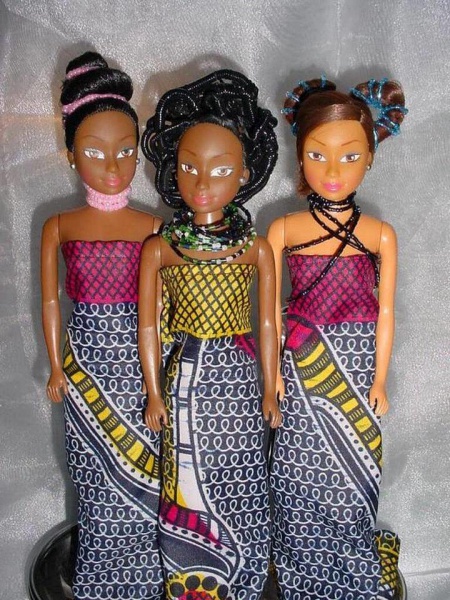 Файл:Queens-Africa-Dolls-Outsell-Barbie-Nigeria 4.jpg