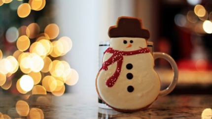 Cups-christmas-2400x1350-wallpaper.jpg