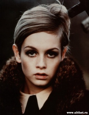 Twiggy300.jpg