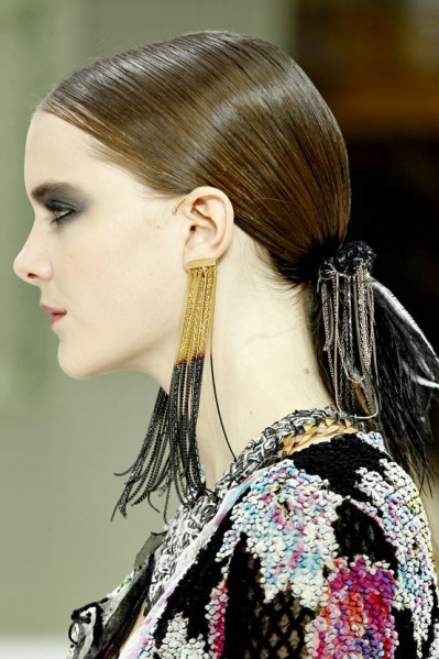 Файл:Chanel-cuff.jpg