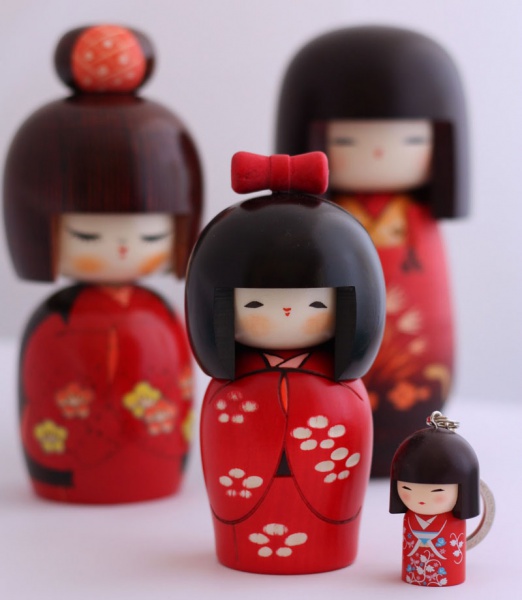 Файл:Kokeshi 5.jpg