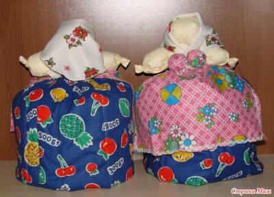 Tea cosy doll 4.jpg