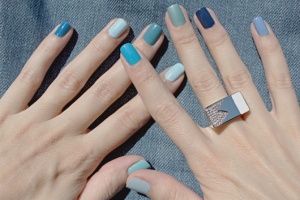 BlueNailPolishCremeShimmerManicureOmbreGradient-1-.jpg