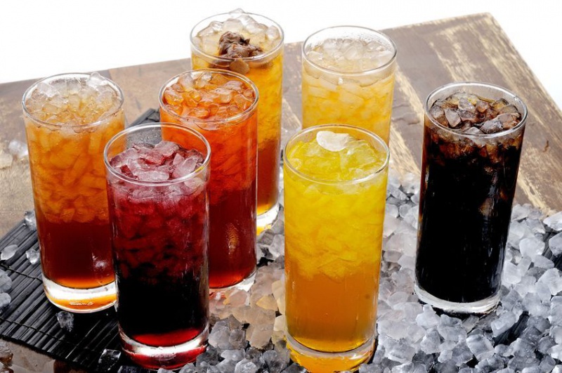 Файл:Photo Sutsaiy Sangharn-drinks.jpg