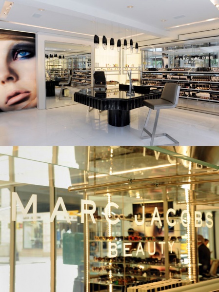 Файл:Marc-jacobs-beauty 1.jpg