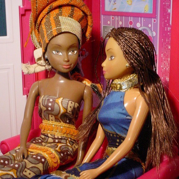 Файл:Queens-Africa-Dolls-Outsell-Barbie-Nigeria.jpg